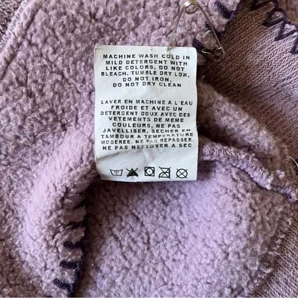 Vintage Columbia Sportswear Lilac V-Neck Sweater - Picture 4 of 9